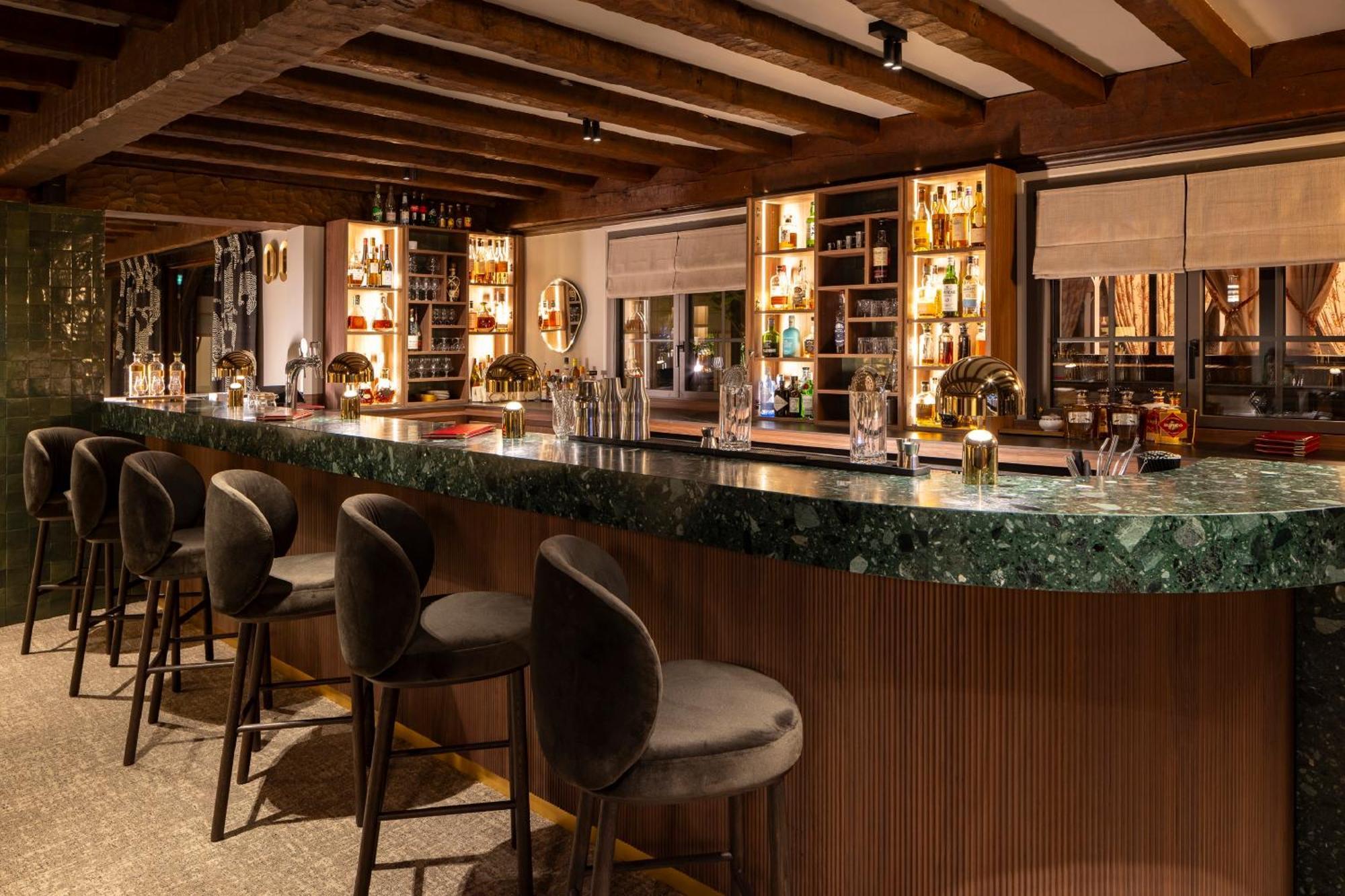 Hostellerie Briqueterie & Spa Champagne Vinay  Bagian luar foto The bar at the Mandarin Oriental, Munich