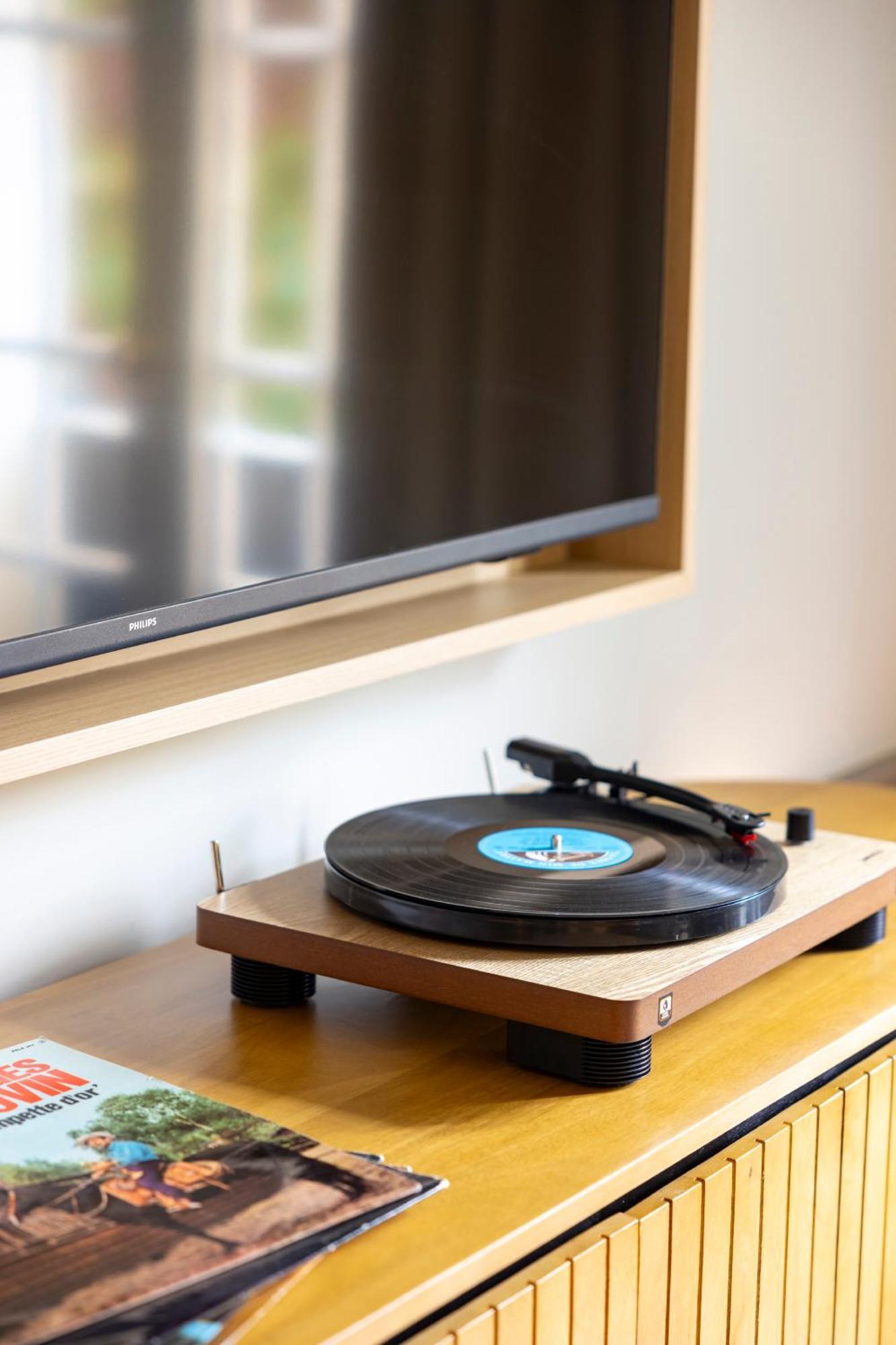 Hostellerie Briqueterie & Spa Champagne Vinay  Bagian luar foto Record player